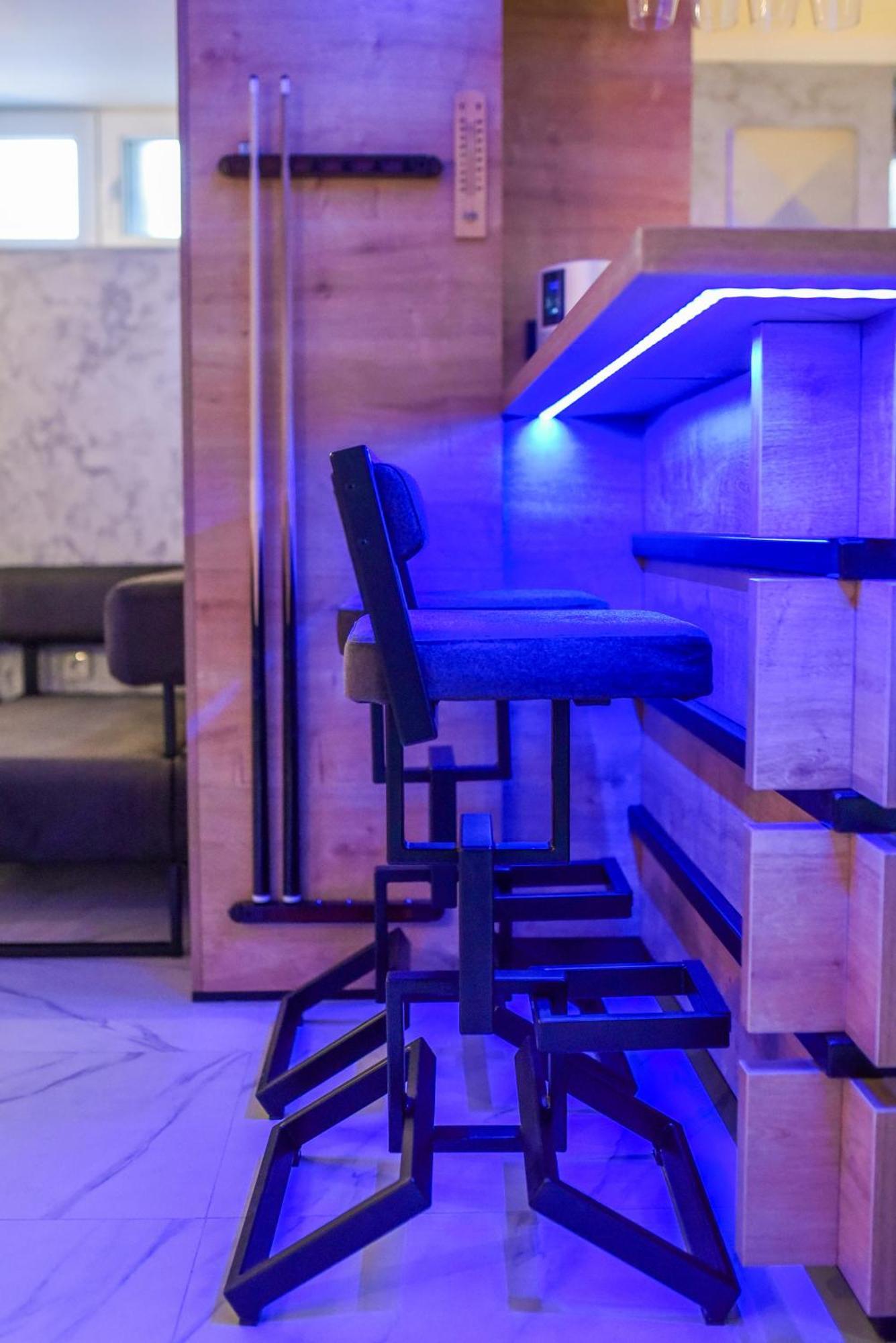 La Luna Premium Deluxe Apartment With Free Jacuzzi, Bikes & Covered Parking Nasice 외부 사진
